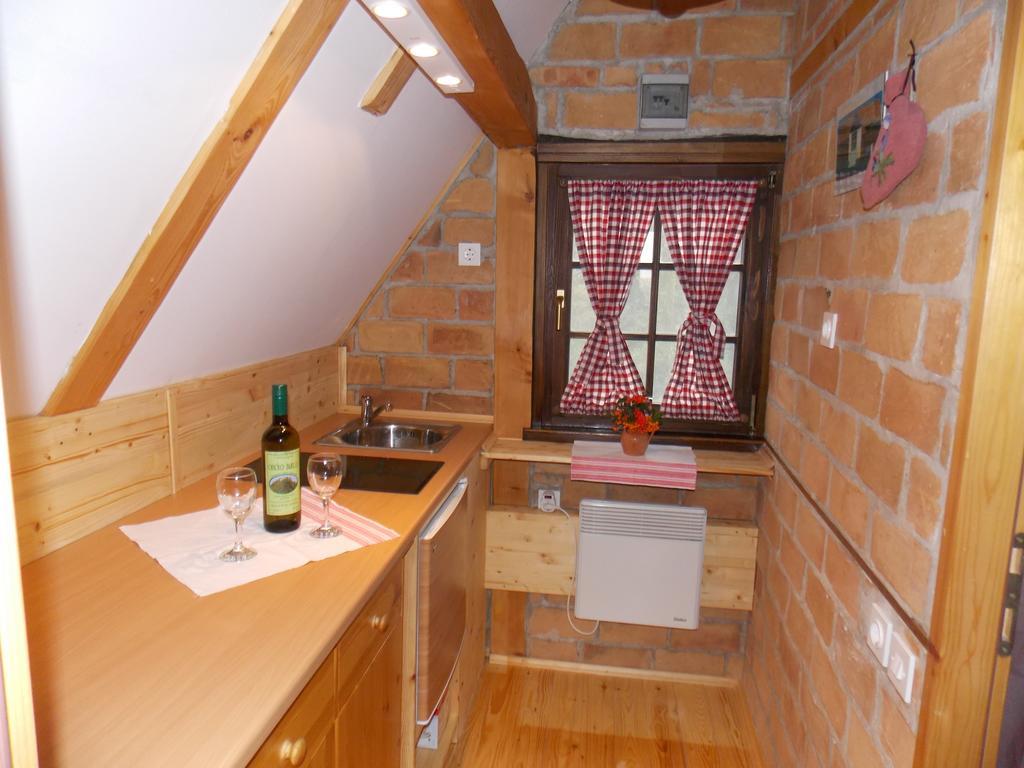 Apartmani Etno Kuca Pod Okicem ساموبور الغرفة الصورة